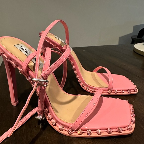 Steve Madden Pump Heel - Picture 5 of 5